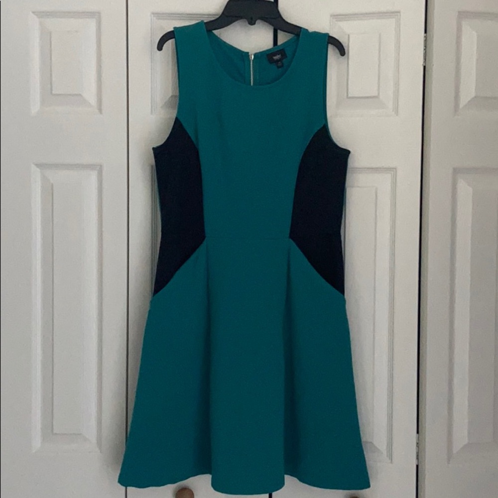 Turquoise and black stretchy dress